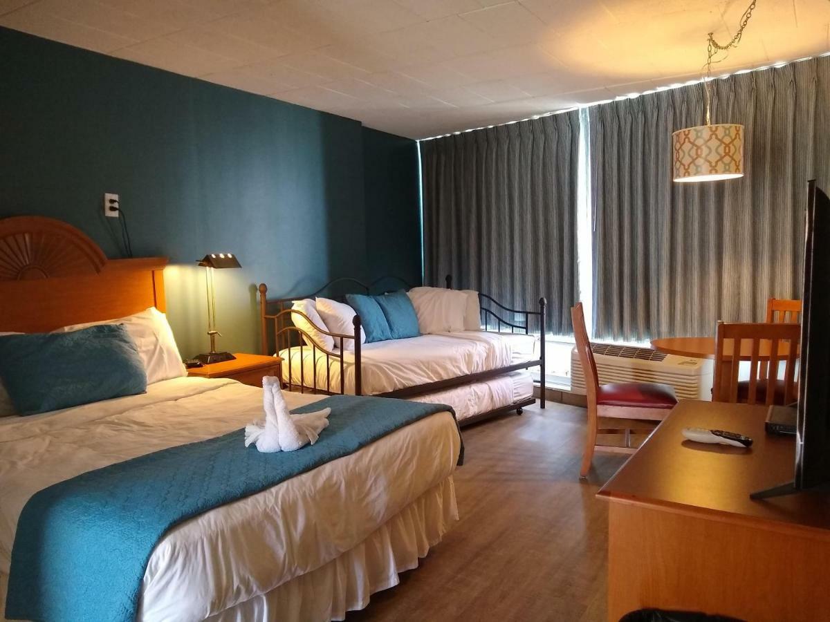 Motel Charlroy 3*